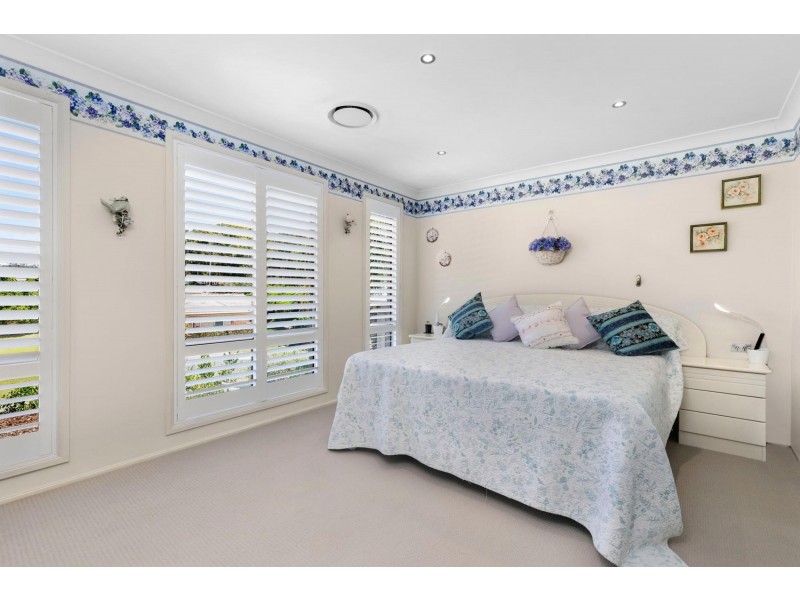 3 Stuart Place, Sunshine Bay NSW 2536