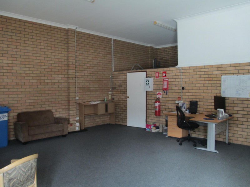 16-24 Yarragee Road, Moruya NSW 2537