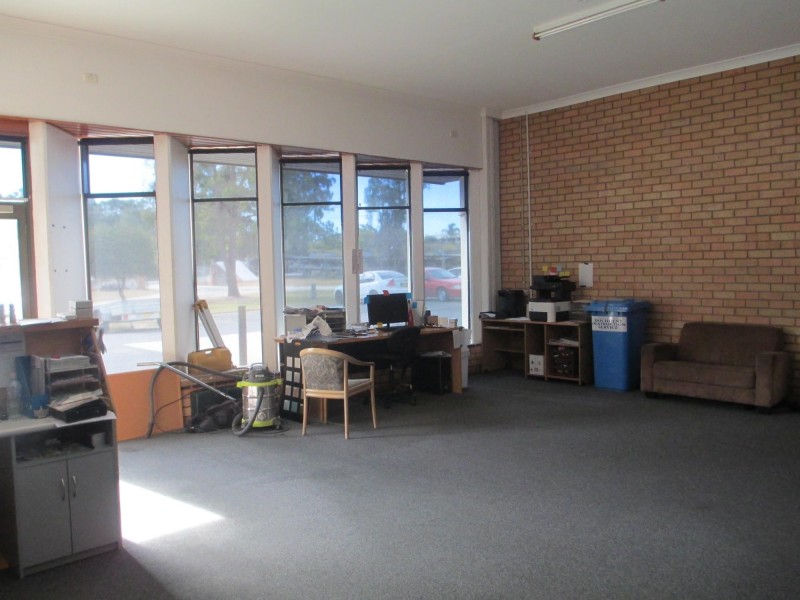 16-24 Yarragee Road, Moruya NSW 2537