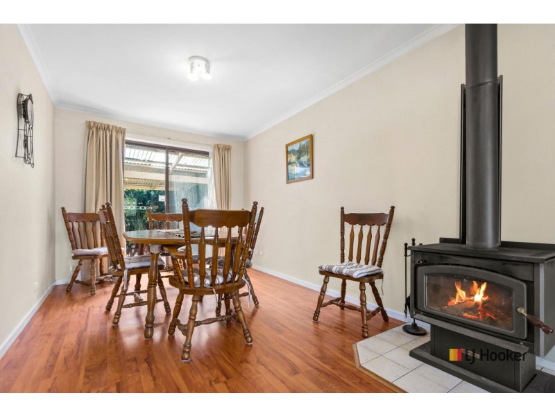21 Johnson Place, Surf Beach NSW 2536