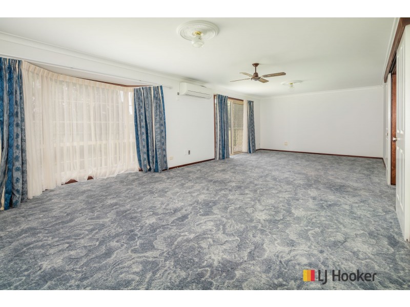 65 Karoola Crescent, Surfside NSW 2536