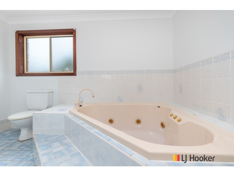 65 Karoola Crescent, Surfside NSW 2536