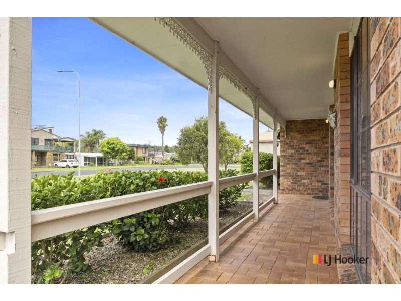 9 Blue Gum Parade, Maloneys Beach NSW 2536