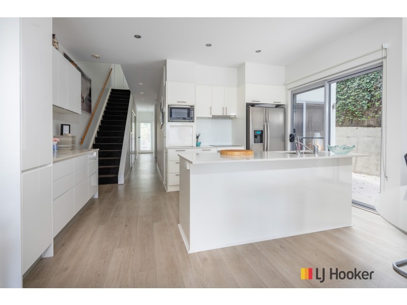 2/4 Wray Street, North Batemans Bay NSW 2536