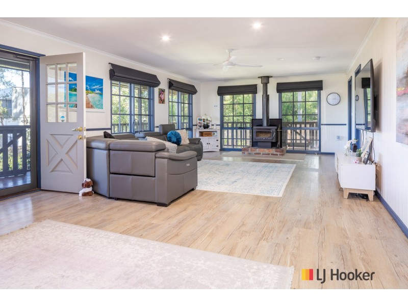 28 Johnson Place, Surf Beach NSW 2536