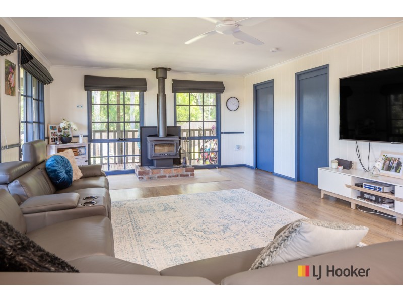 28 Johnson Place, Surf Beach NSW 2536