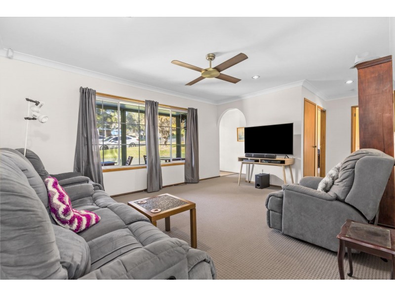 61 Ocean Avenue, Surf Beach NSW 2536