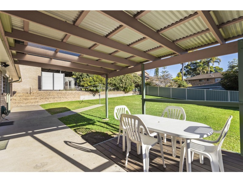 61 Ocean Avenue, Surf Beach NSW 2536