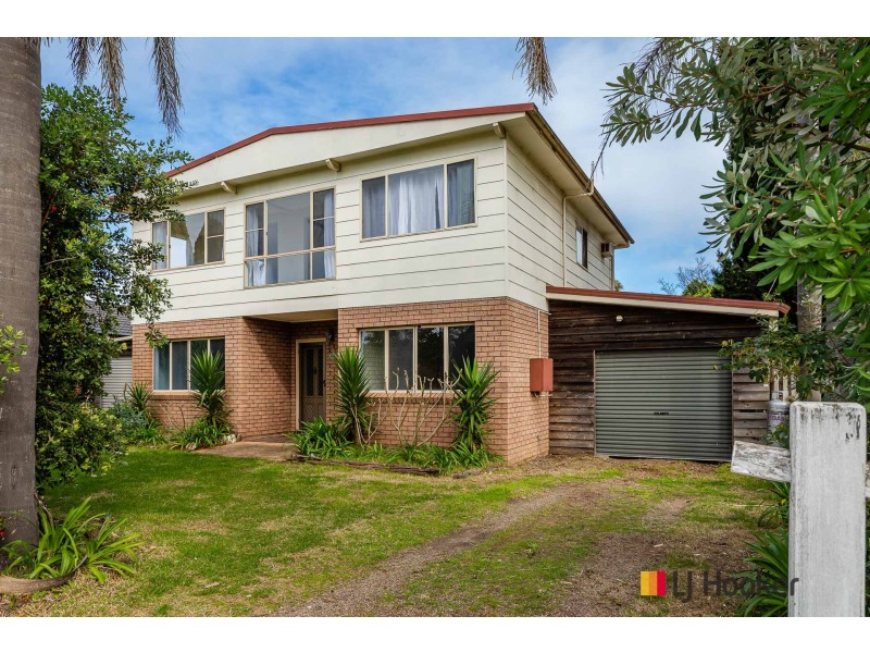 17 Tristania Parade, Maloneys Beach NSW 2536