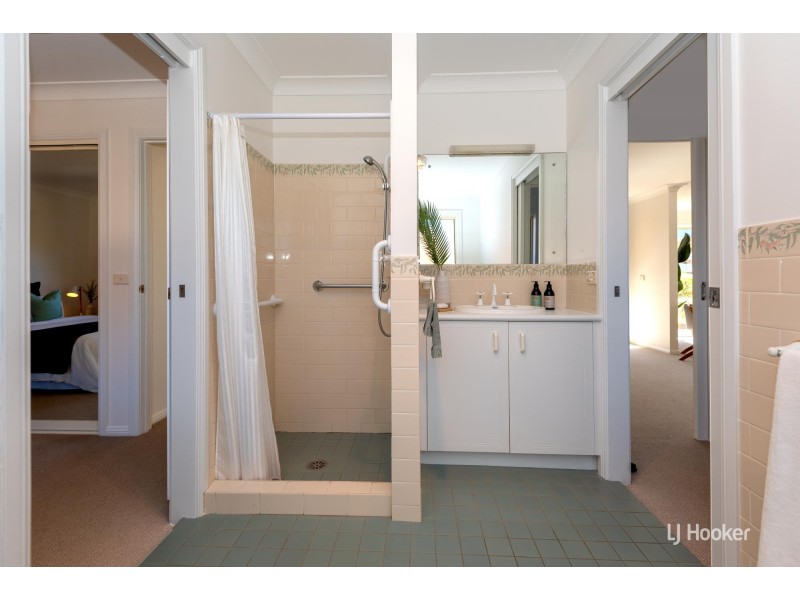 17a Calton Road, Batehaven NSW 2536