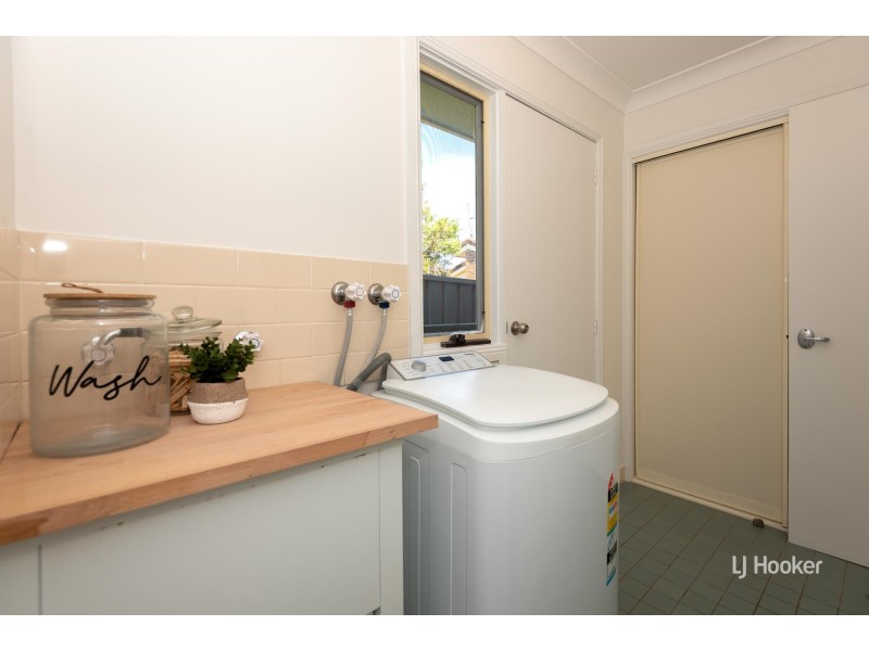 17a Calton Road, Batehaven NSW 2536