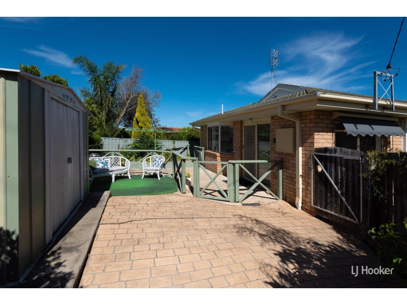 17a Calton Road, Batehaven NSW 2536