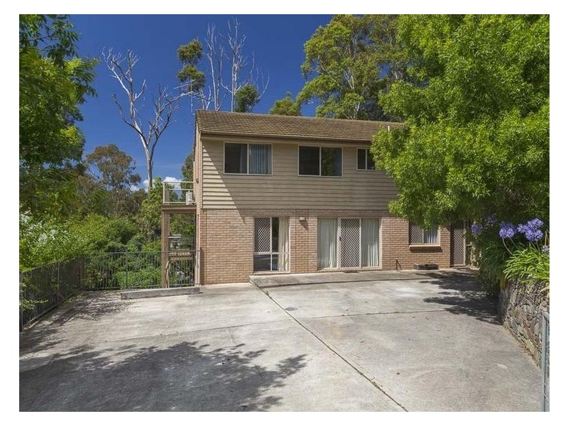 11 Hawks Nest Place, Surfside NSW 2536