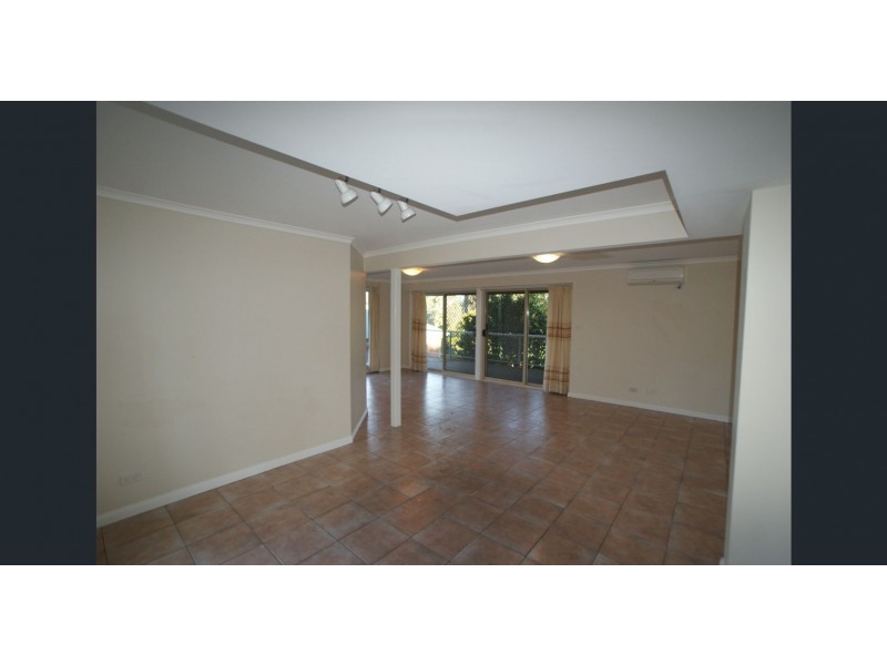 11 Hawks Nest Place, Surfside NSW 2536