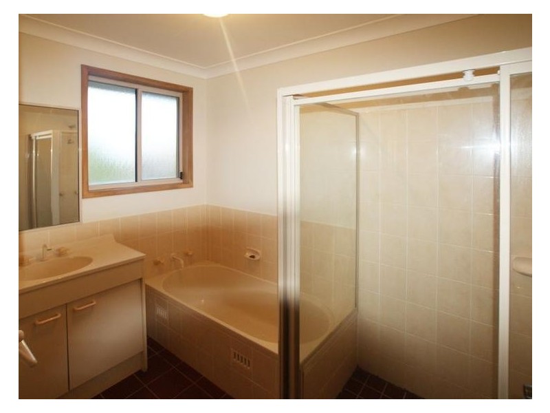 11 Hawks Nest Place, Surfside NSW 2536
