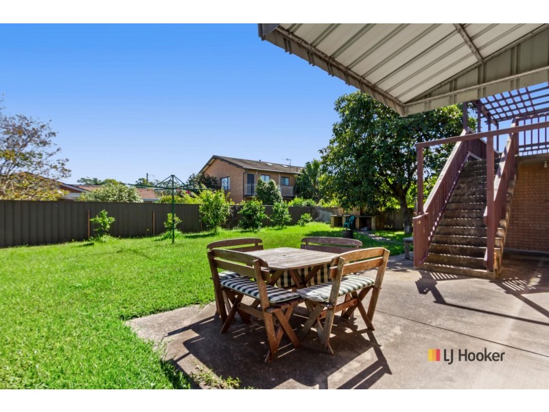 27 Wallaringa Street, Surfside NSW 2536