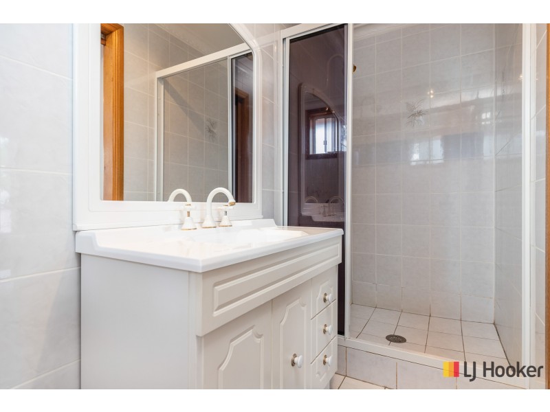 23 Pleasurelea Drive, Sunshine Bay NSW 2536