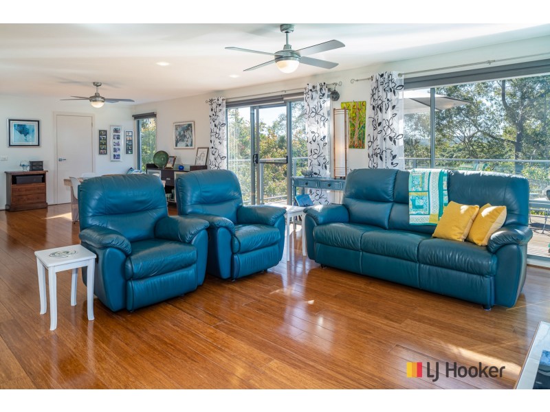 8 Seaview Way, Long Beach NSW 2536