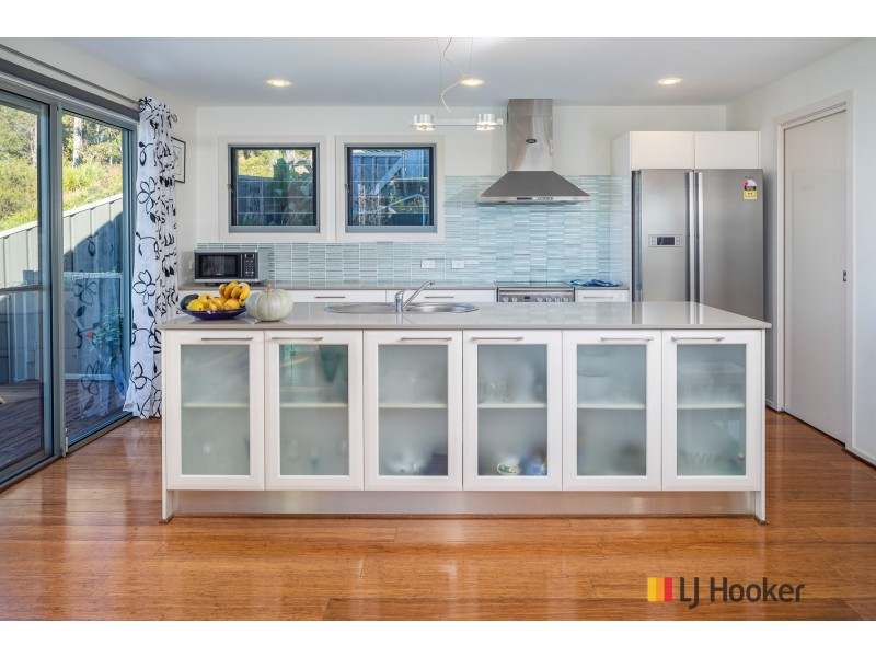 8 Seaview Way, Long Beach NSW 2536