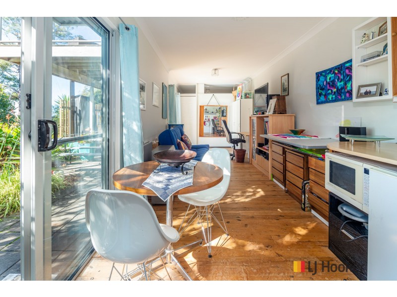 8 Seaview Way, Long Beach NSW 2536