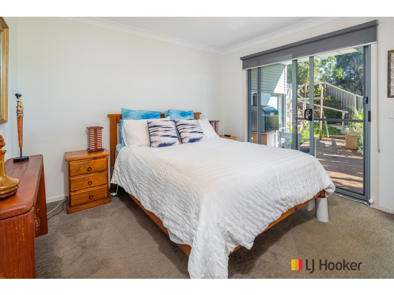 8 Seaview Way, Long Beach NSW 2536