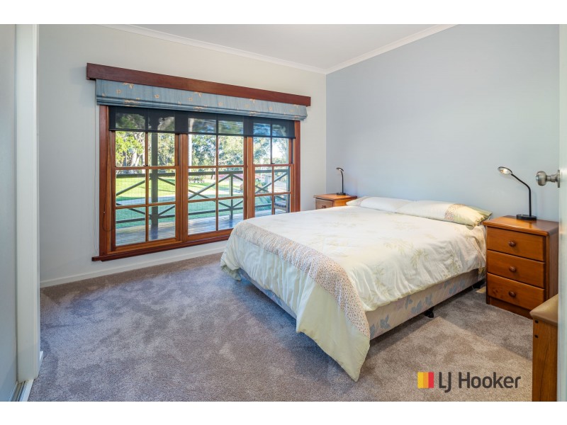 6 Barlings Drive, Tomakin NSW 2537