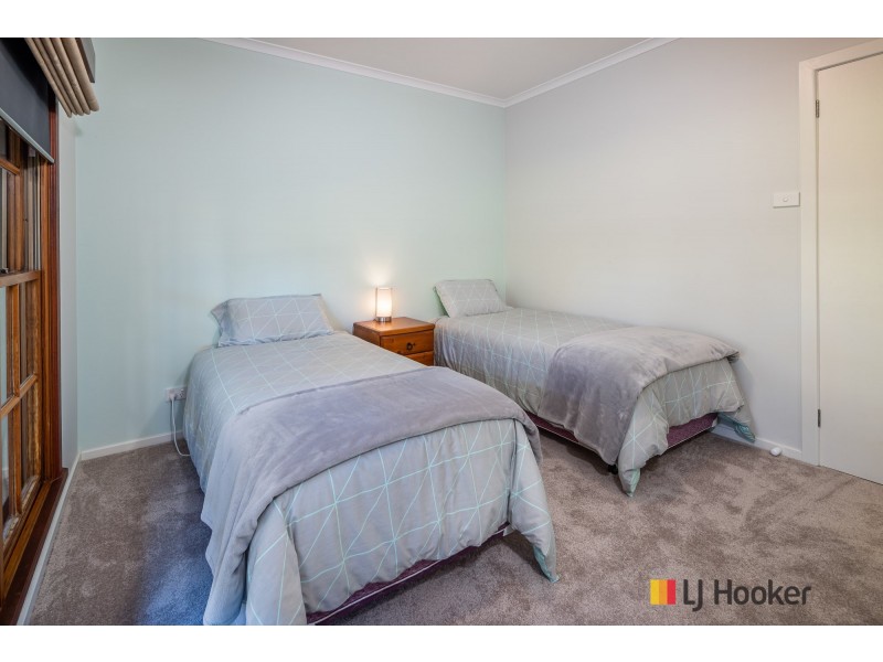 6 Barlings Drive, Tomakin NSW 2537