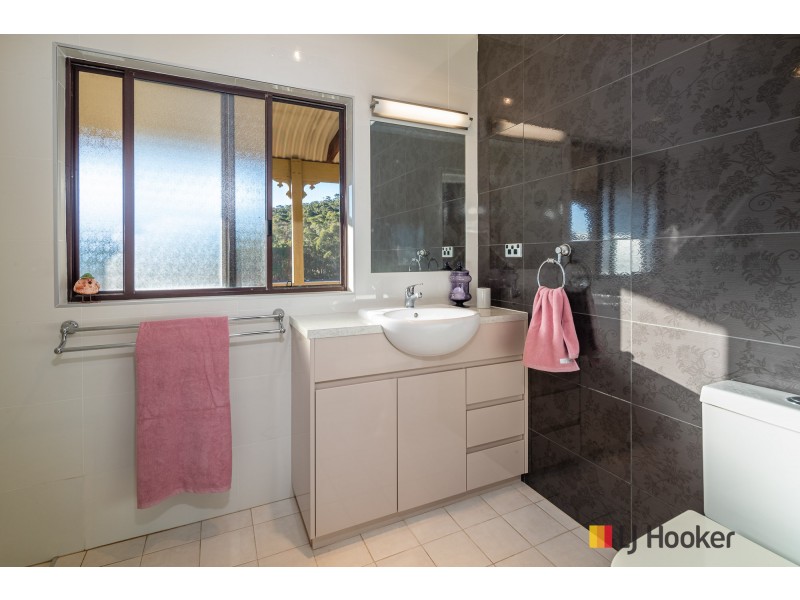 6 Barlings Drive, Tomakin NSW 2537