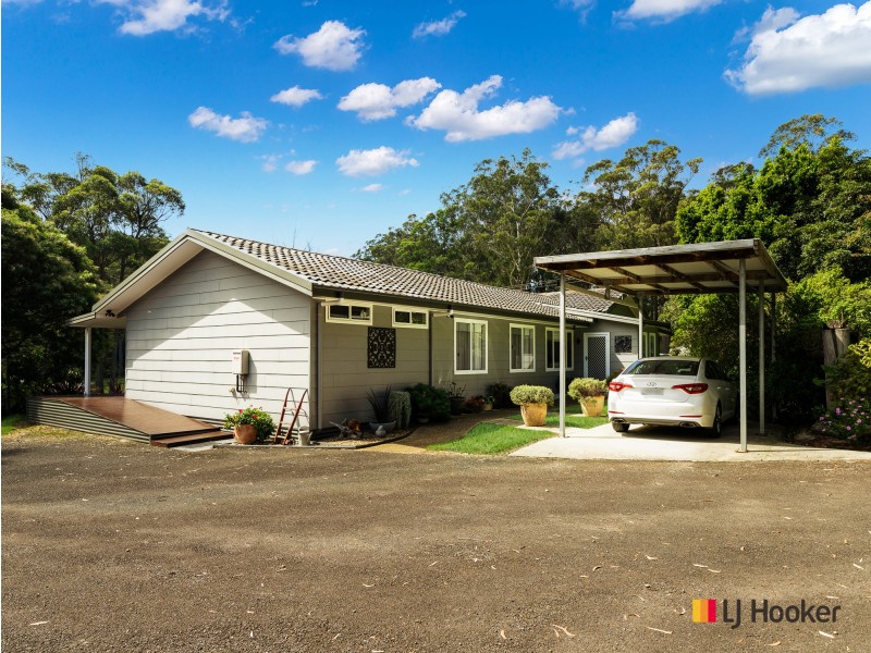 8 Tall Trees Place, Long Beach NSW 2536