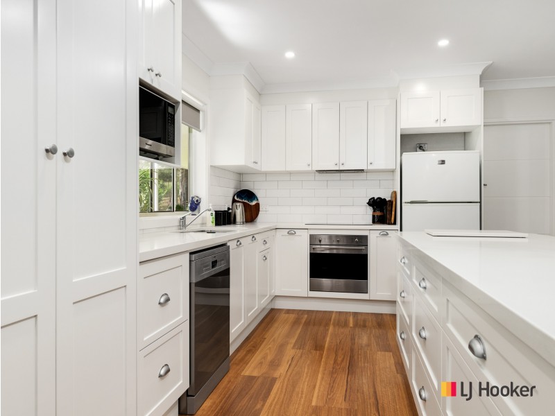 8 Tall Trees Place, Long Beach NSW 2536