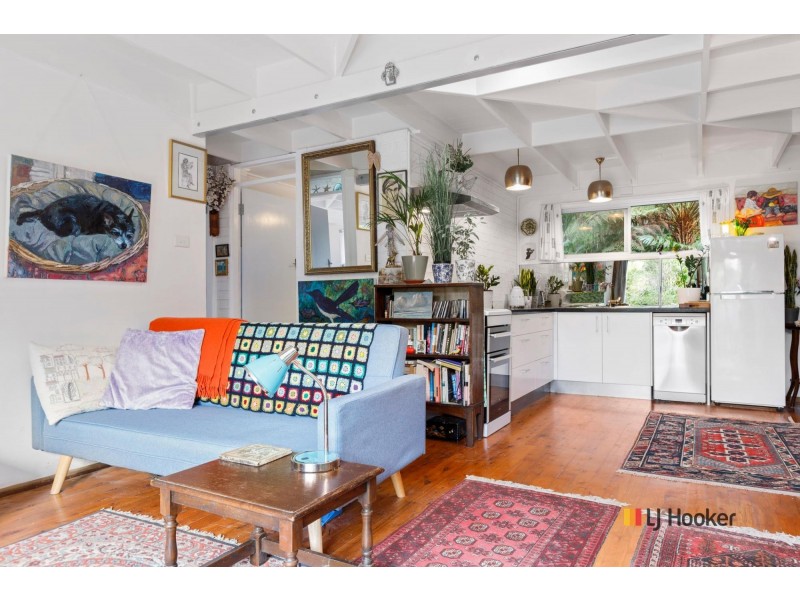 11 Berry Place, Surf Beach NSW 2536