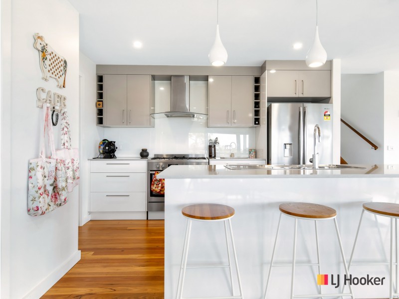 16 Bayridge Drive, North Batemans Bay NSW 2536