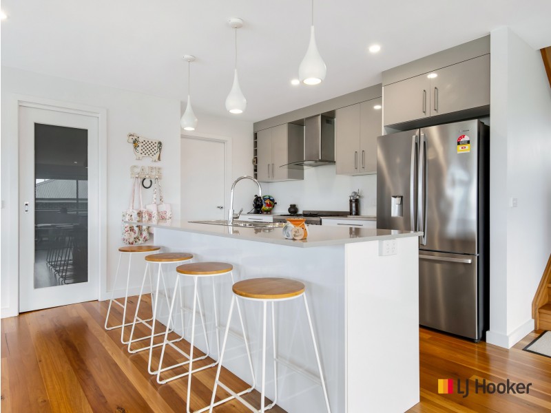 16 Bayridge Drive, North Batemans Bay NSW 2536