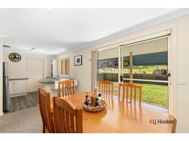 10 Jerupa Close, Surf Beach NSW 2536
