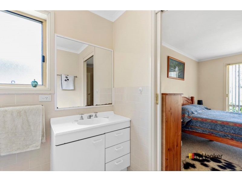 10 Jerupa Close, Surf Beach NSW 2536