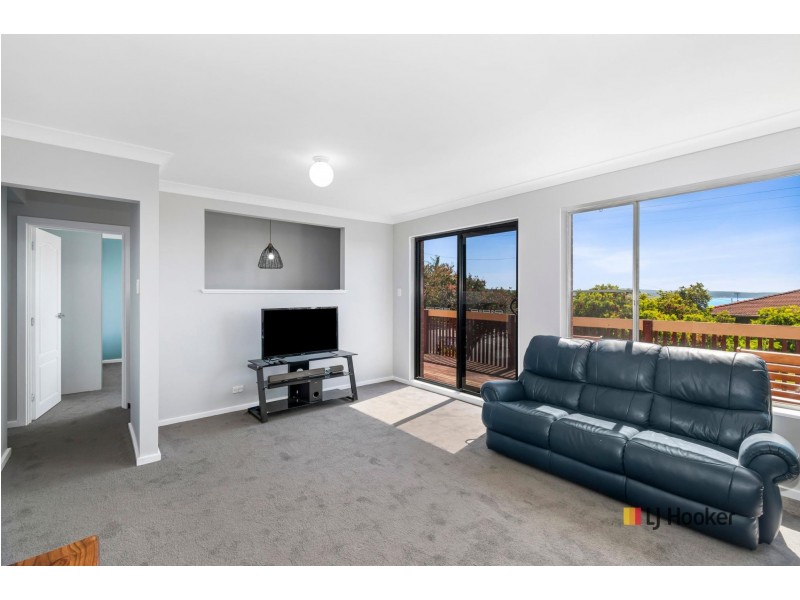 18 Calga Crescent, Catalina NSW 2536