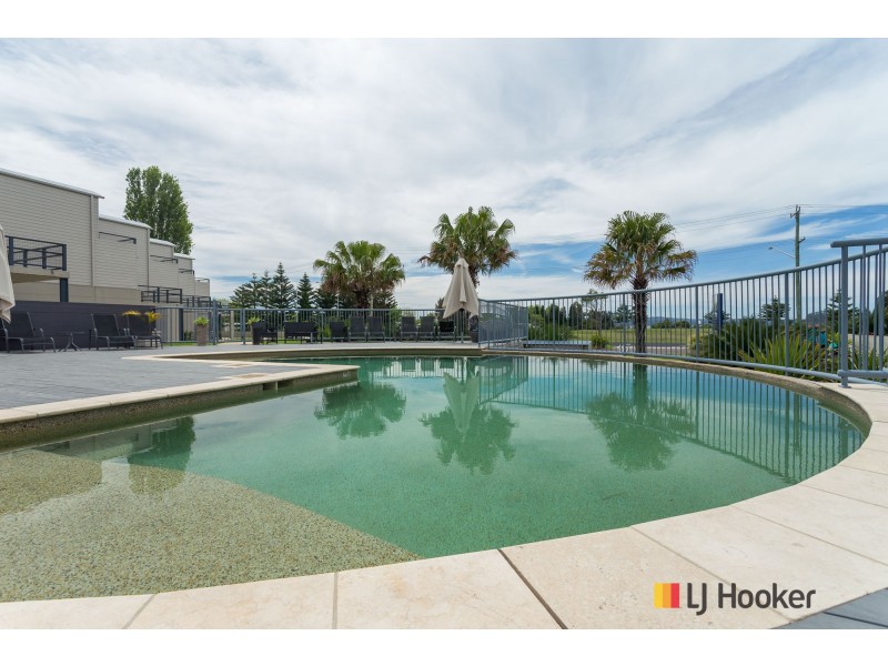 Unit 207/202-208 Beach Road, Batehaven NSW 2536