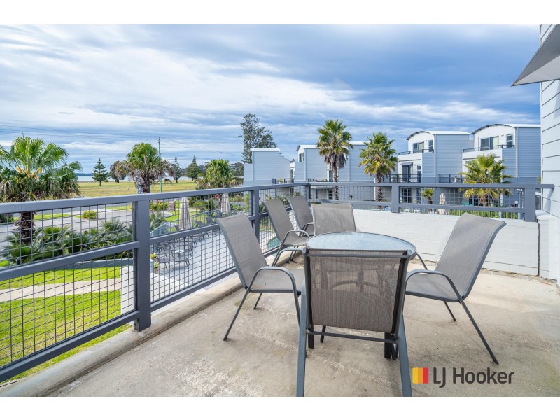 Unit 207/202-208 Beach Road, Batehaven NSW 2536