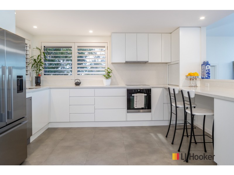 11 Barlings Drive, Tomakin NSW 2537