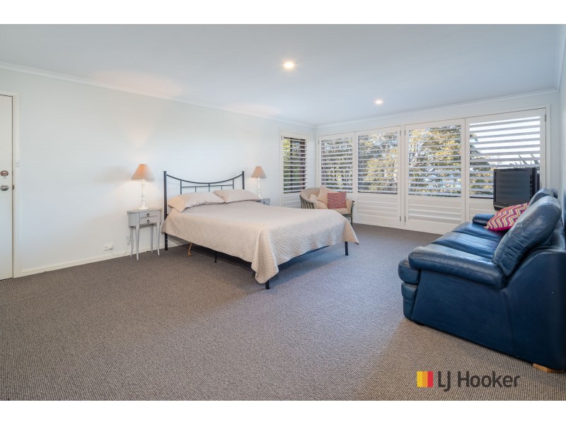 11 Barlings Drive, Tomakin NSW 2537