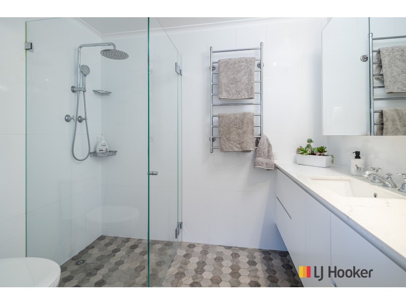 11 Barlings Drive, Tomakin NSW 2537