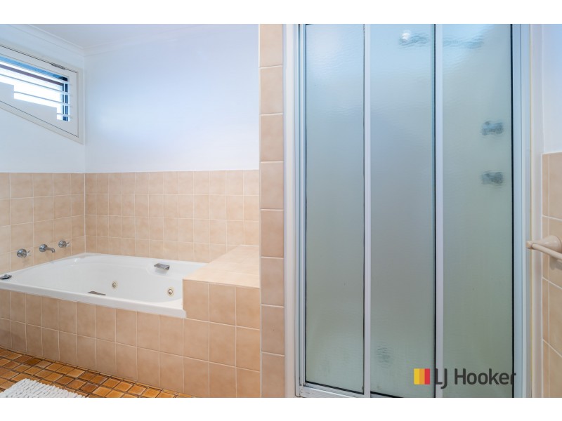 11 Barlings Drive, Tomakin NSW 2537