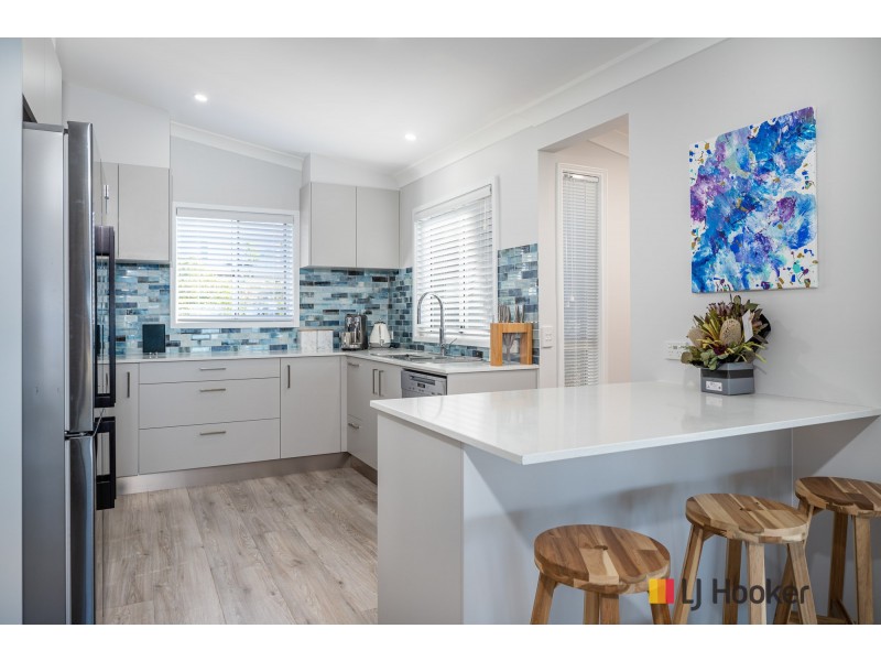 52 Iluka Avenue, Malua Bay NSW 2536