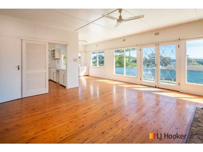7 Lockyersleigh Avenue, Batehaven NSW 2536