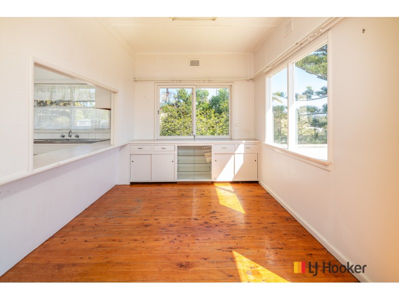 7 Lockyersleigh Avenue, Batehaven NSW 2536