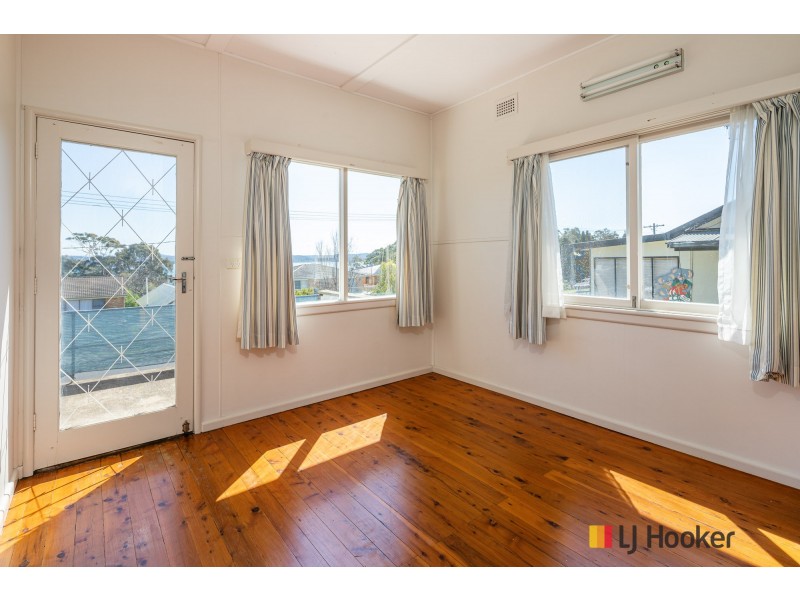 7 Lockyersleigh Avenue, Batehaven NSW 2536