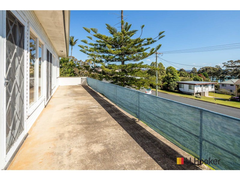 7 Lockyersleigh Avenue, Batehaven NSW 2536