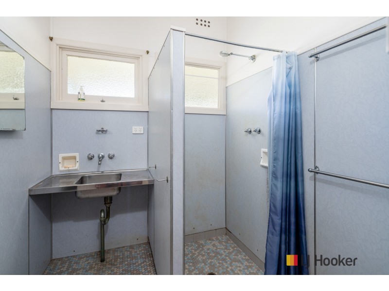 7 Lockyersleigh Avenue, Batehaven NSW 2536