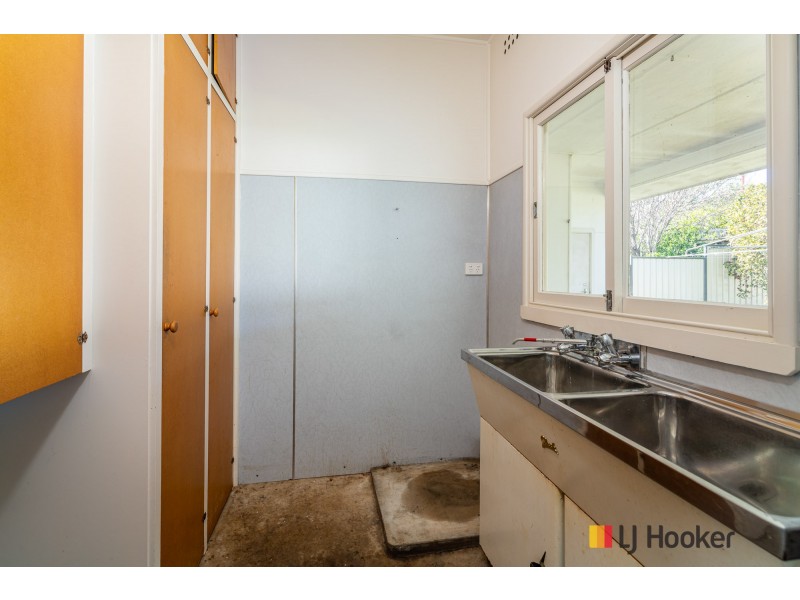 7 Lockyersleigh Avenue, Batehaven NSW 2536