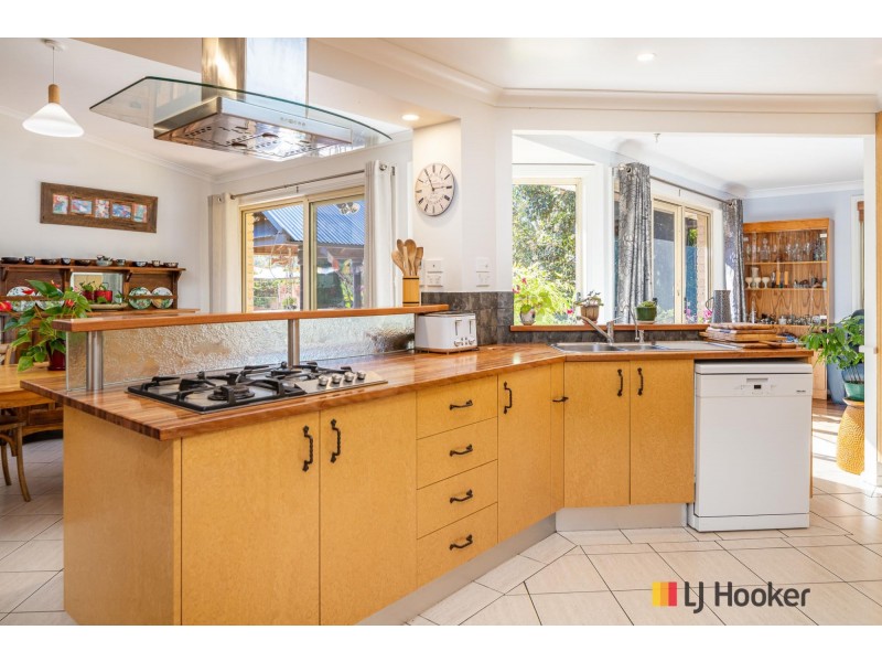 8 Barrakee Drive, Long Beach NSW 2536